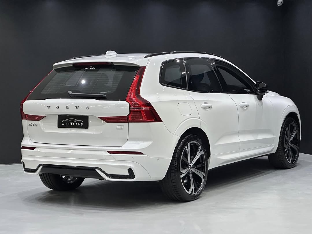 VOLVO XC60 R-DESING - Imagem 4