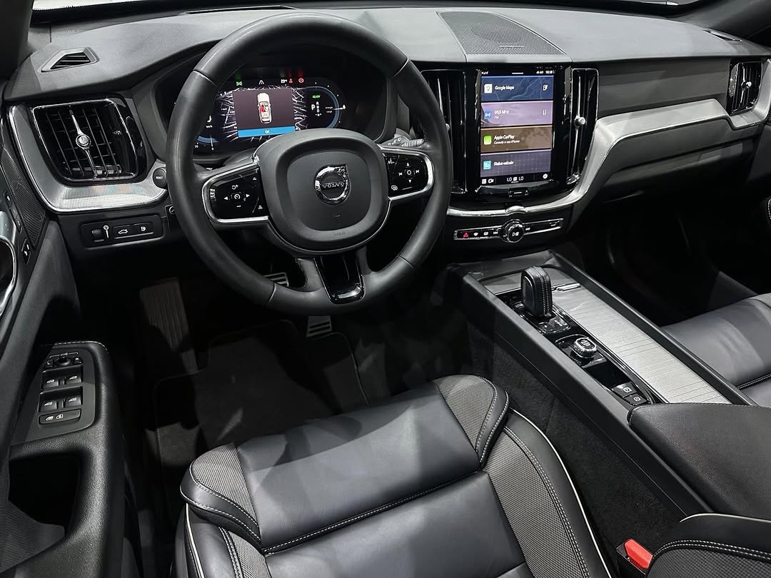 VOLVO XC60 R-DESING - Imagem 5