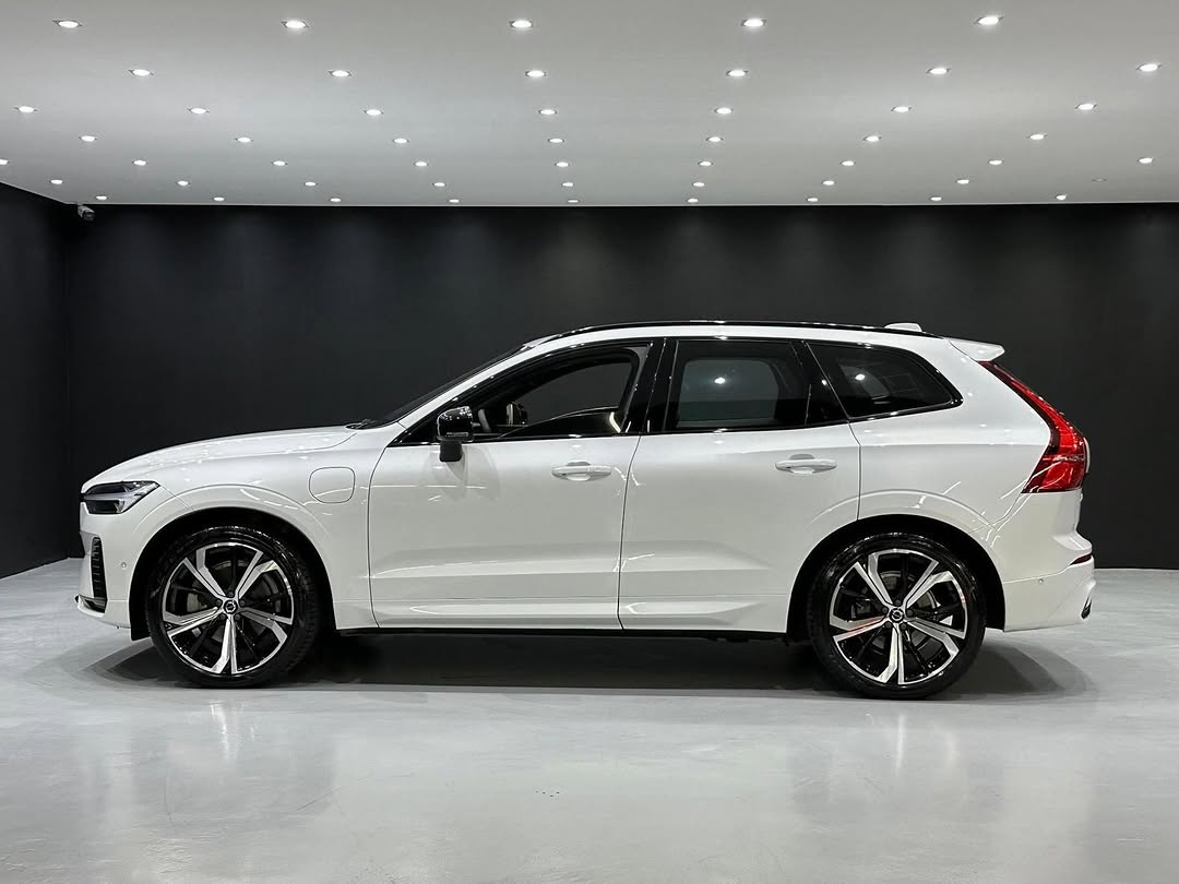 VOLVO XC60 R-DESING - Imagem 9