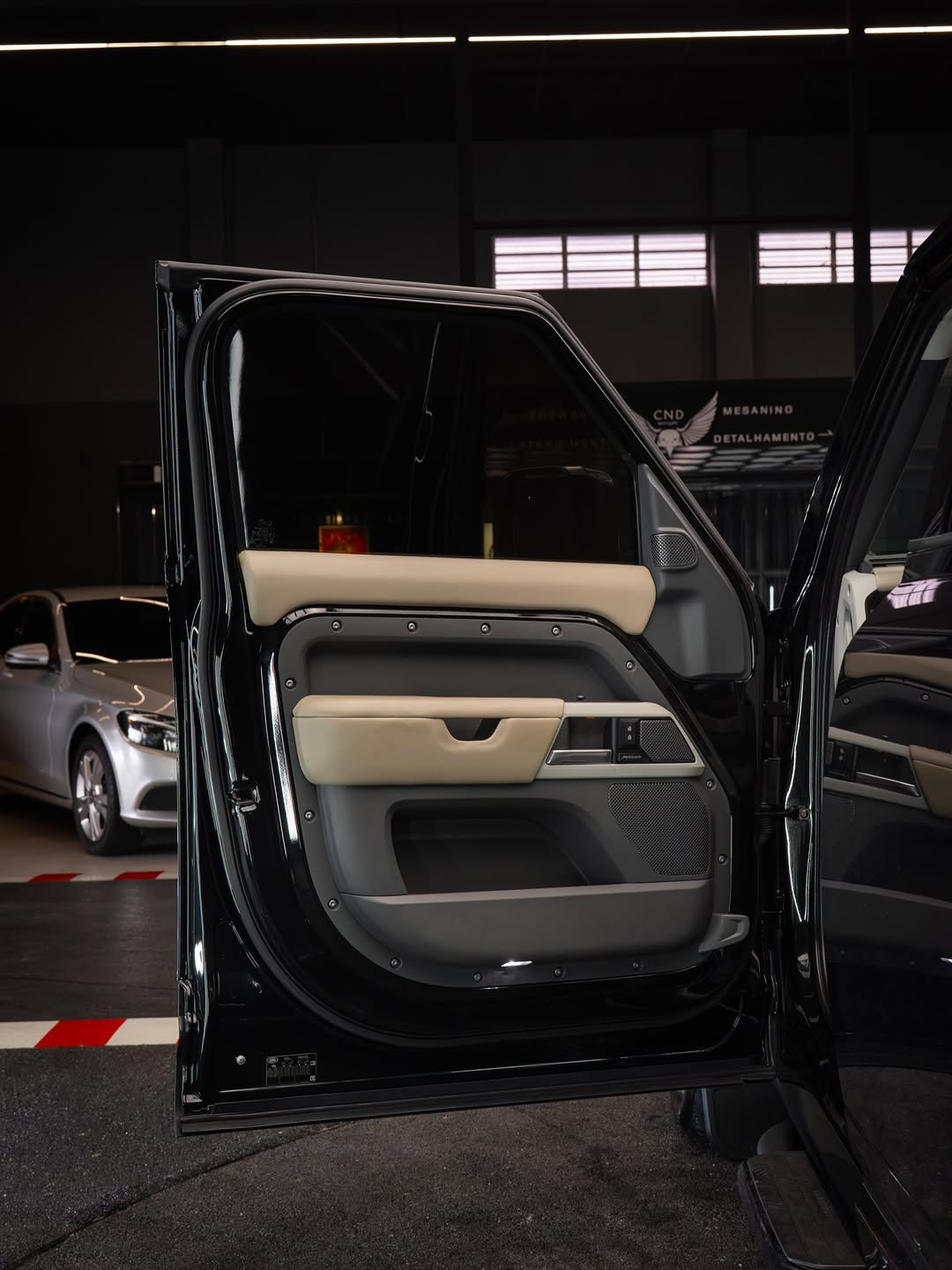 LAND ROVER DEFENDER HSE - Imagem 12