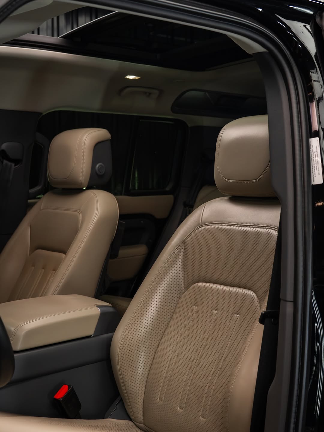LAND ROVER DEFENDER HSE - Imagem 18