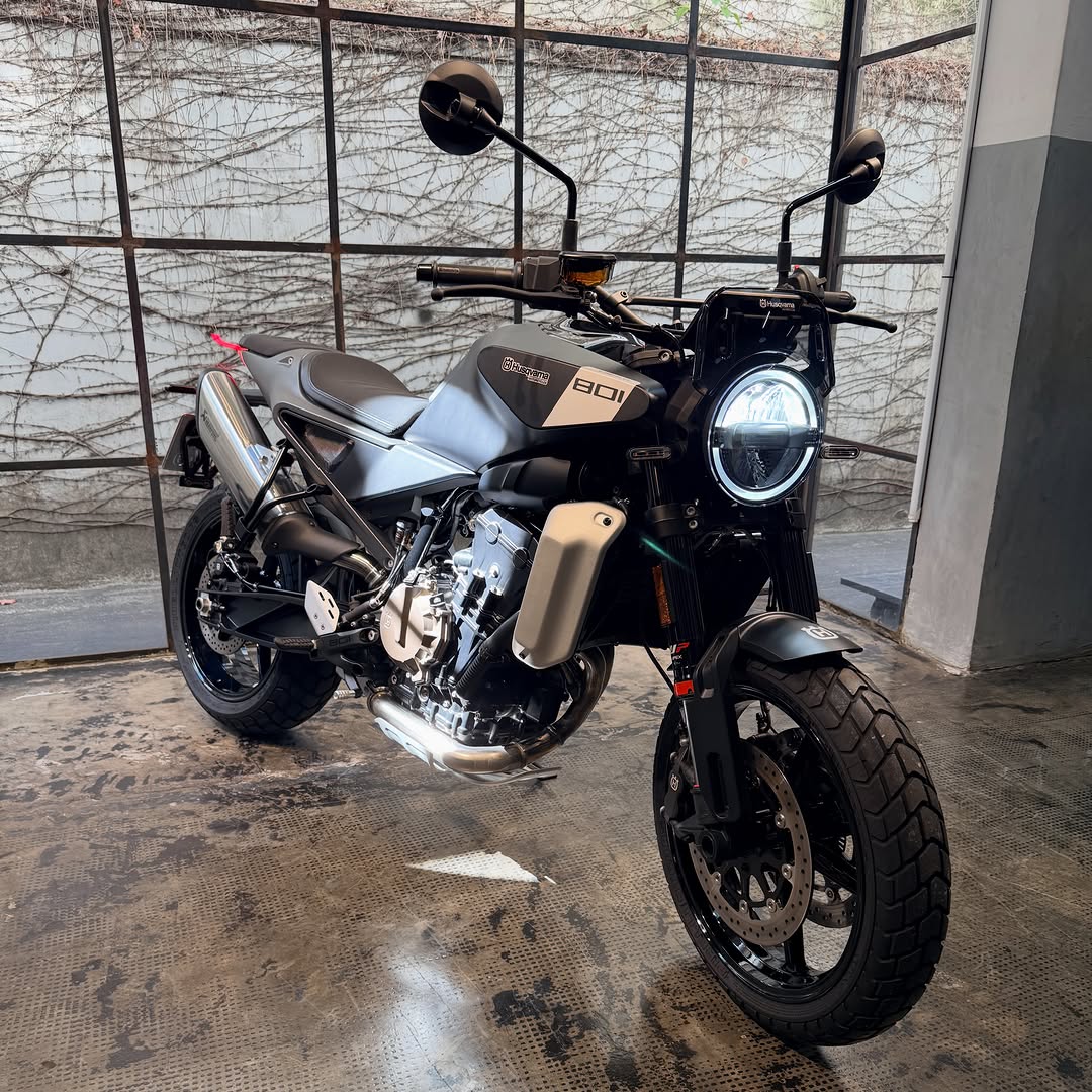 HUSQVARNA SVARTPILEN - Imagem 1