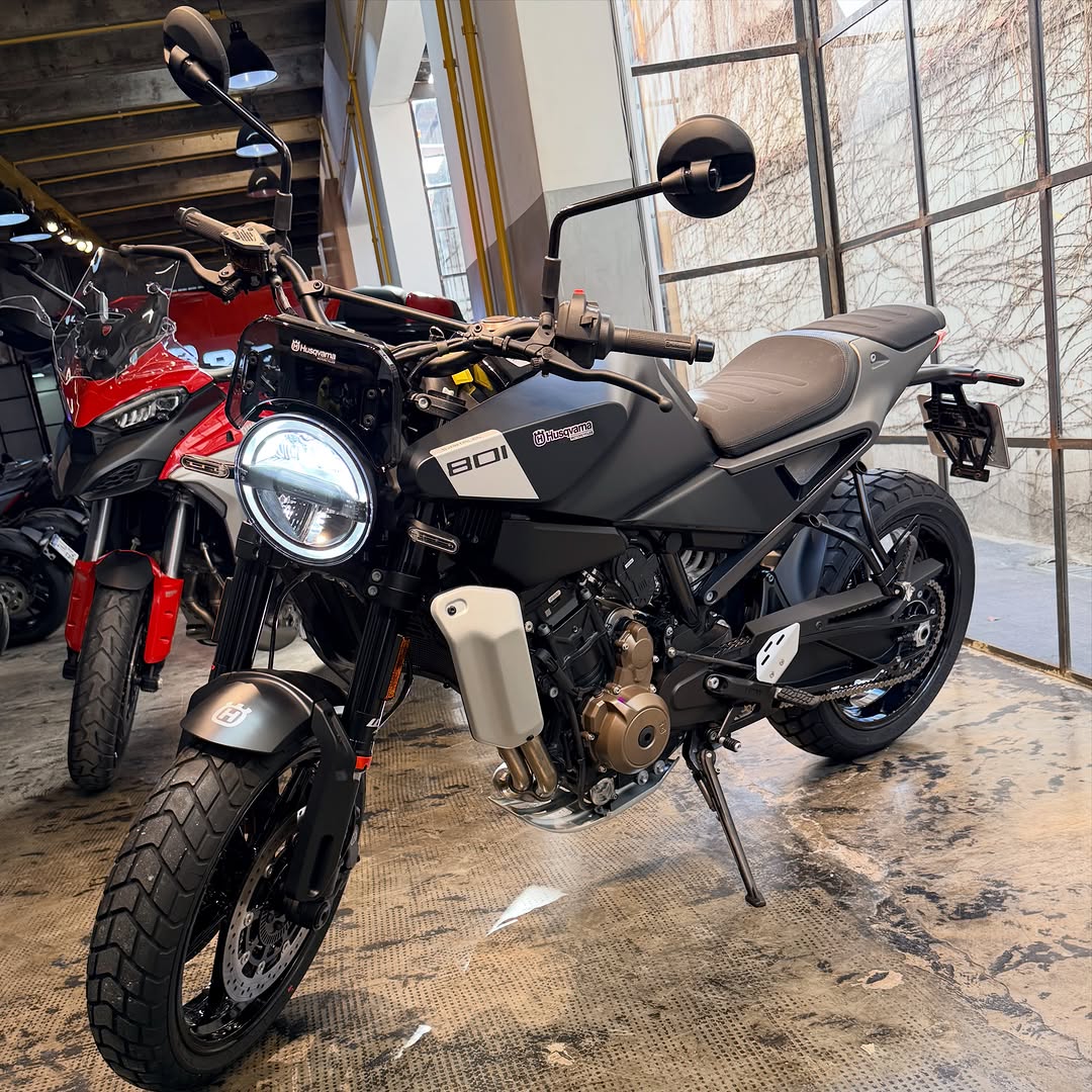 HUSQVARNA SVARTPILEN - Imagem 6