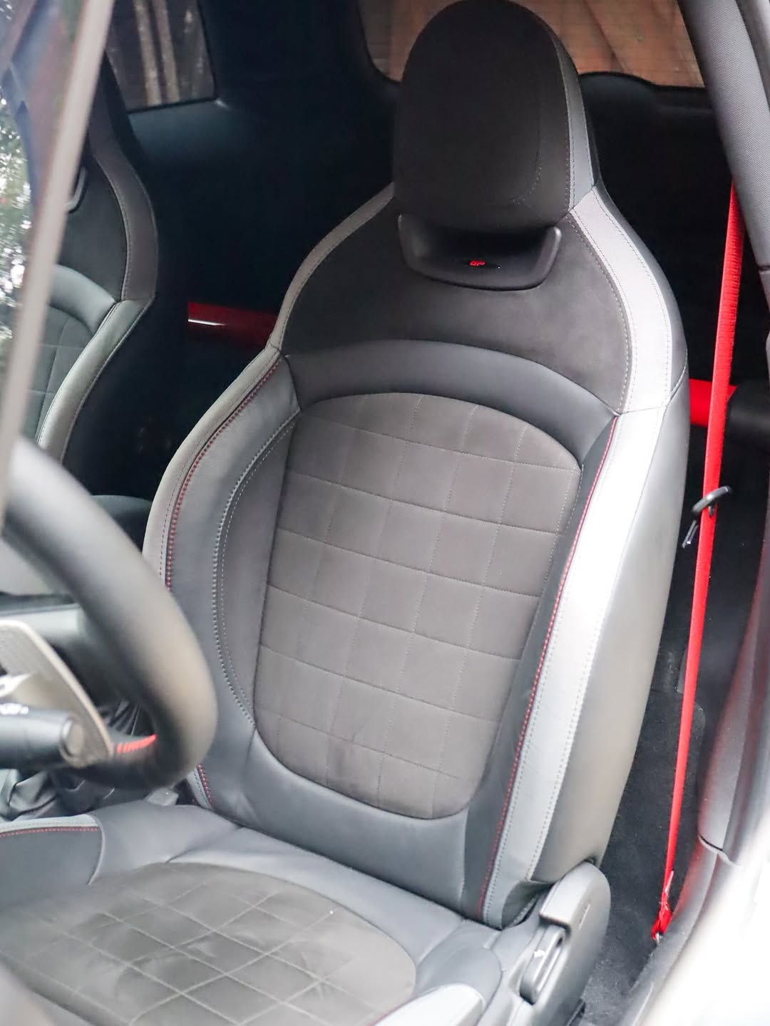 MINI COOPER JOHN COOPER WORKS GP - Imagem 14