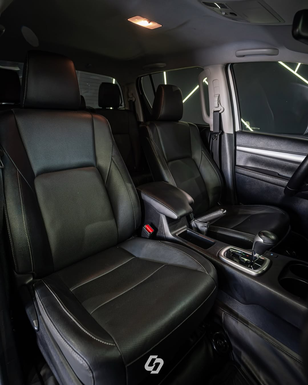 TOYOTA HILUX SRX - Imagem 8