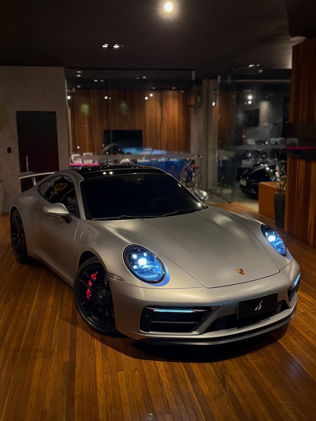 PORSCHE 911 GTS - Imagem 2
