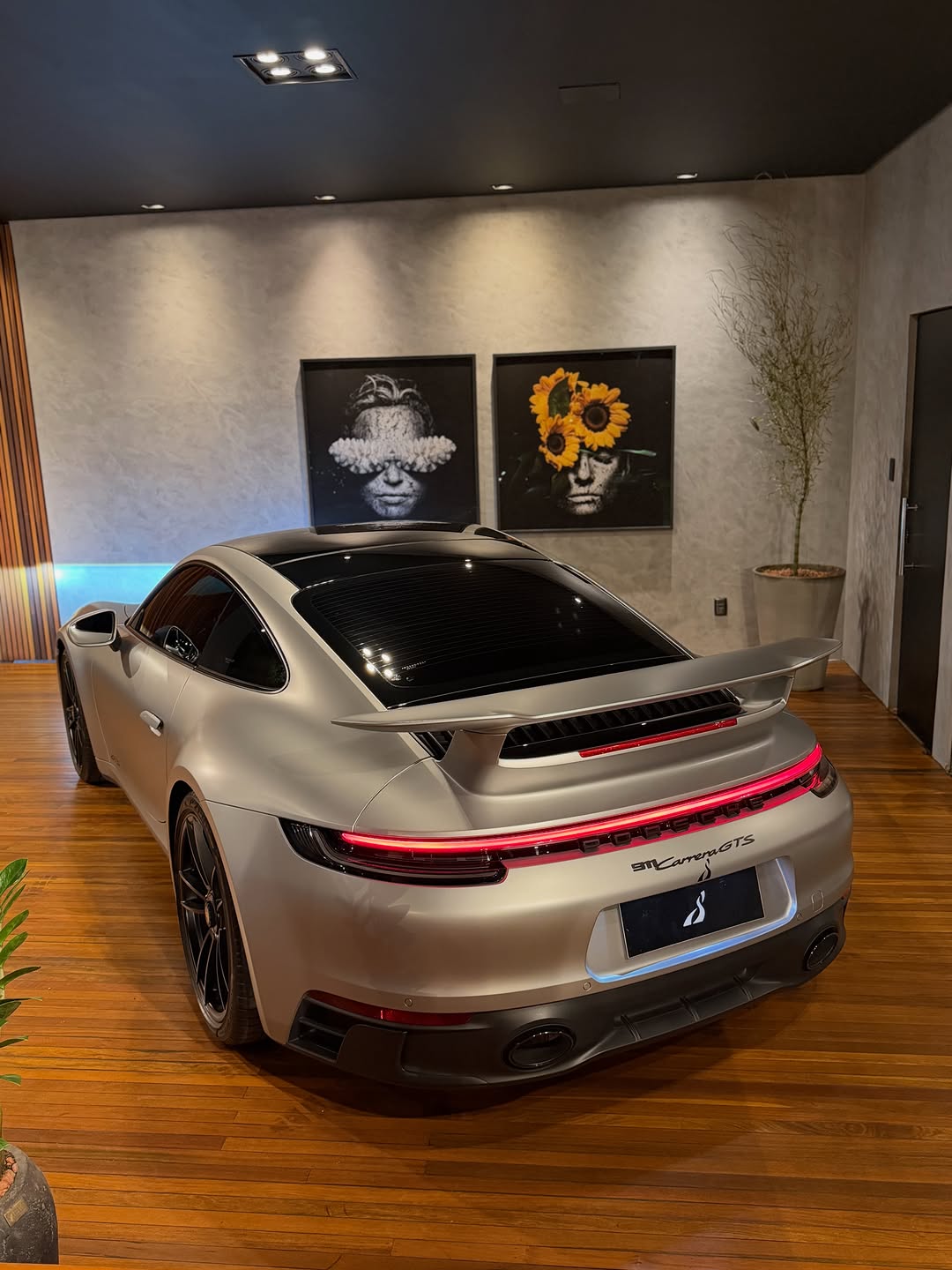 PORSCHE 911 GTS - Imagem 11