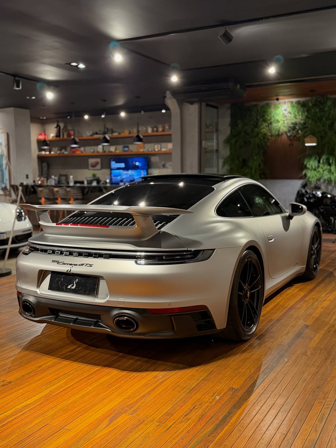 PORSCHE 911 GTS - Imagem 14