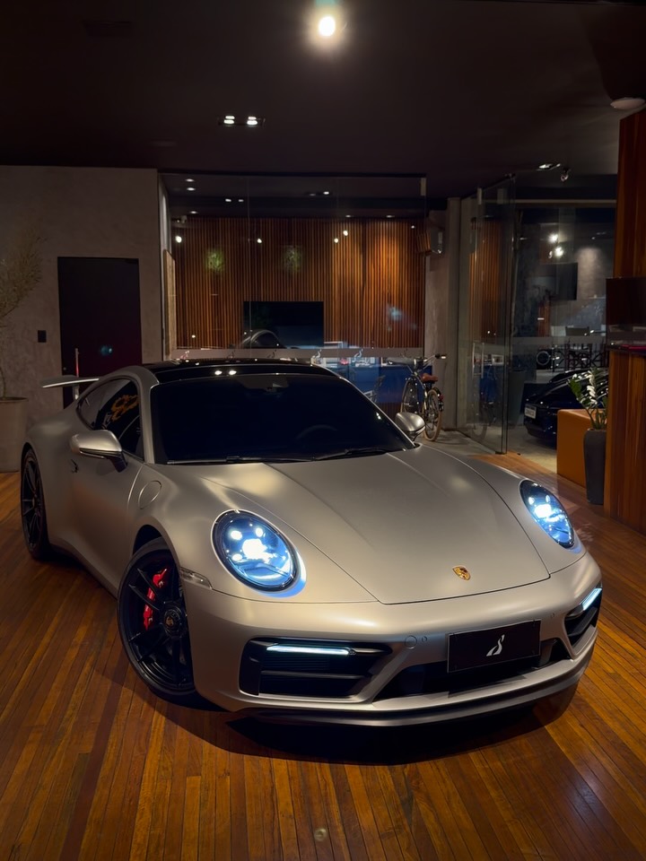 PORSCHE 911 GTS - Imagem 16