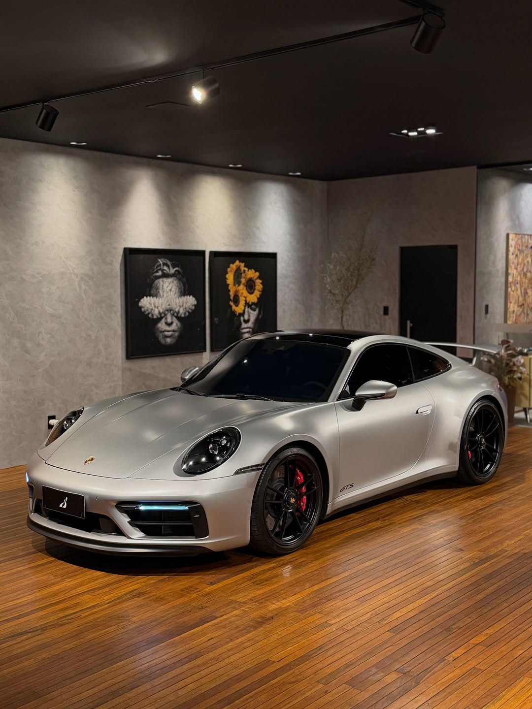 PORSCHE 911 GTS - Imagem 17