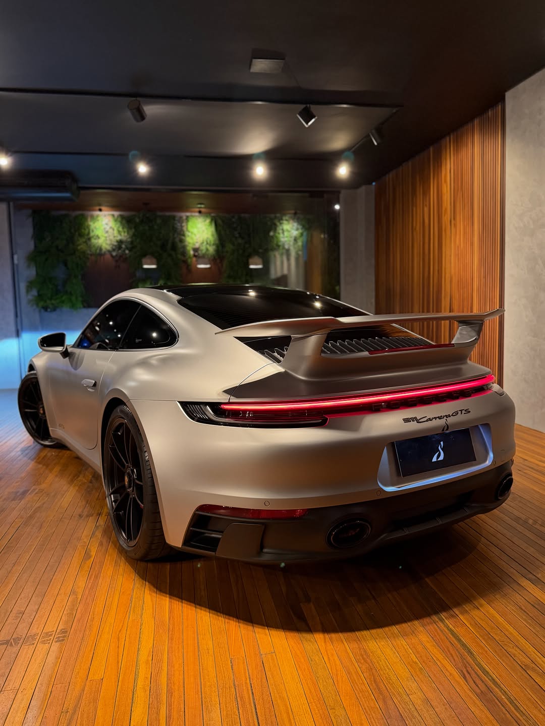 PORSCHE 911 GTS - Imagem 3