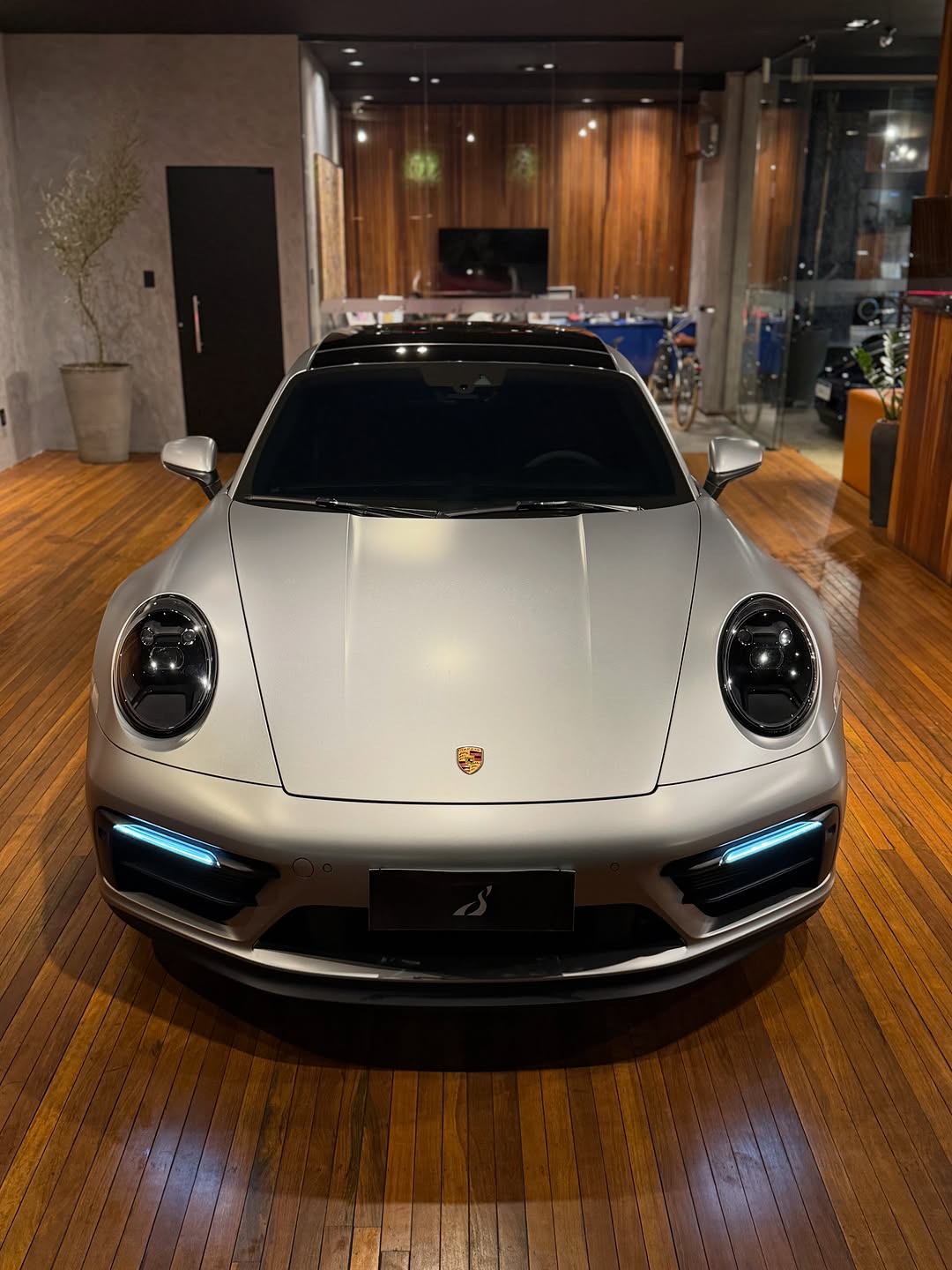 PORSCHE 911 GTS - Imagem 5