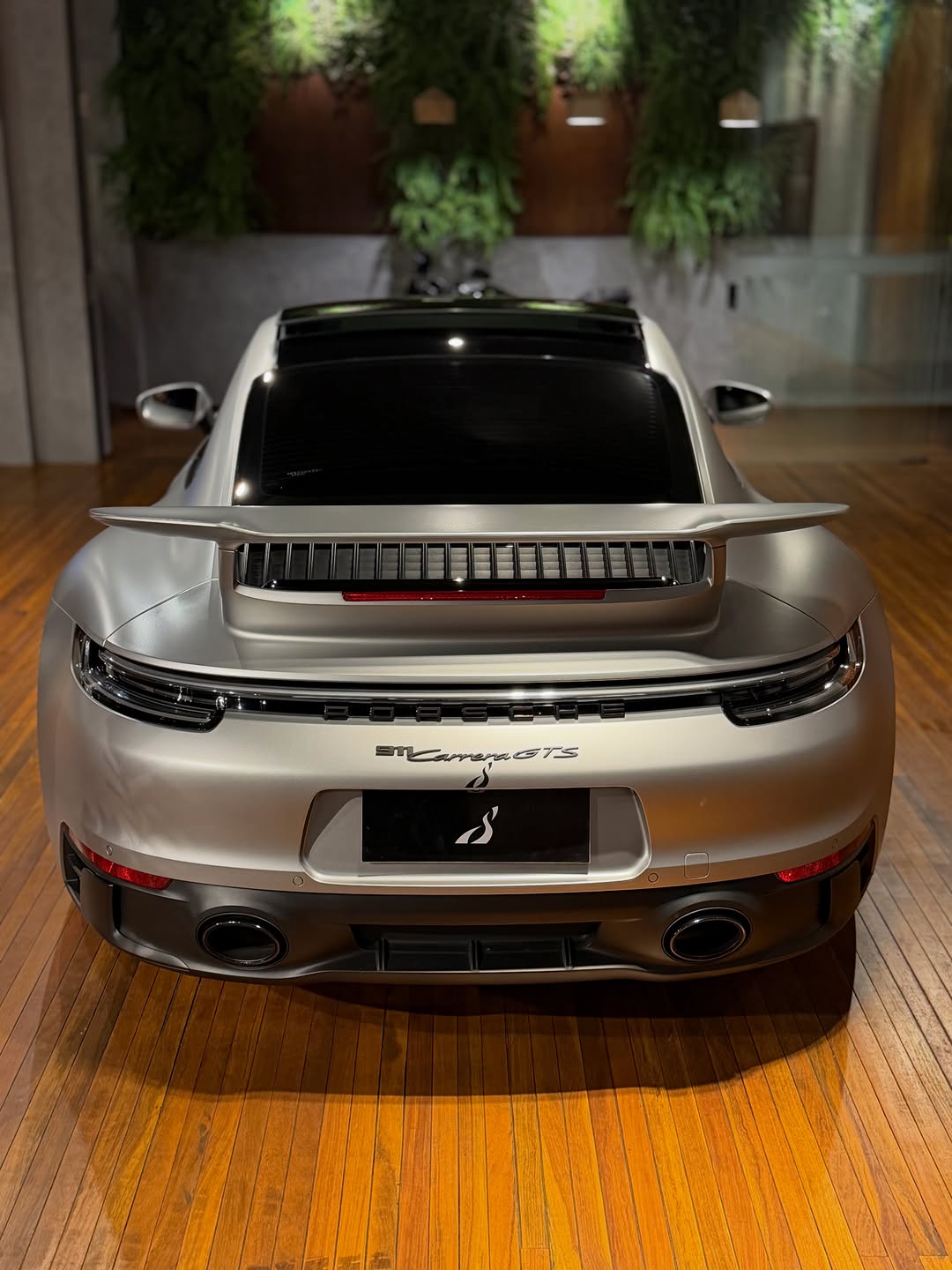 PORSCHE 911 GTS - Imagem 6