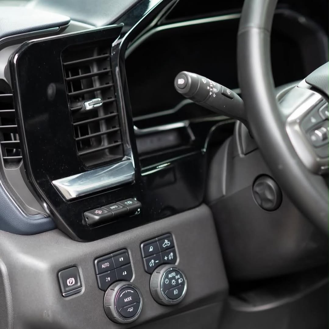 CHEVROLET SILVERADO HIGH COUNTRY - Imagem 12