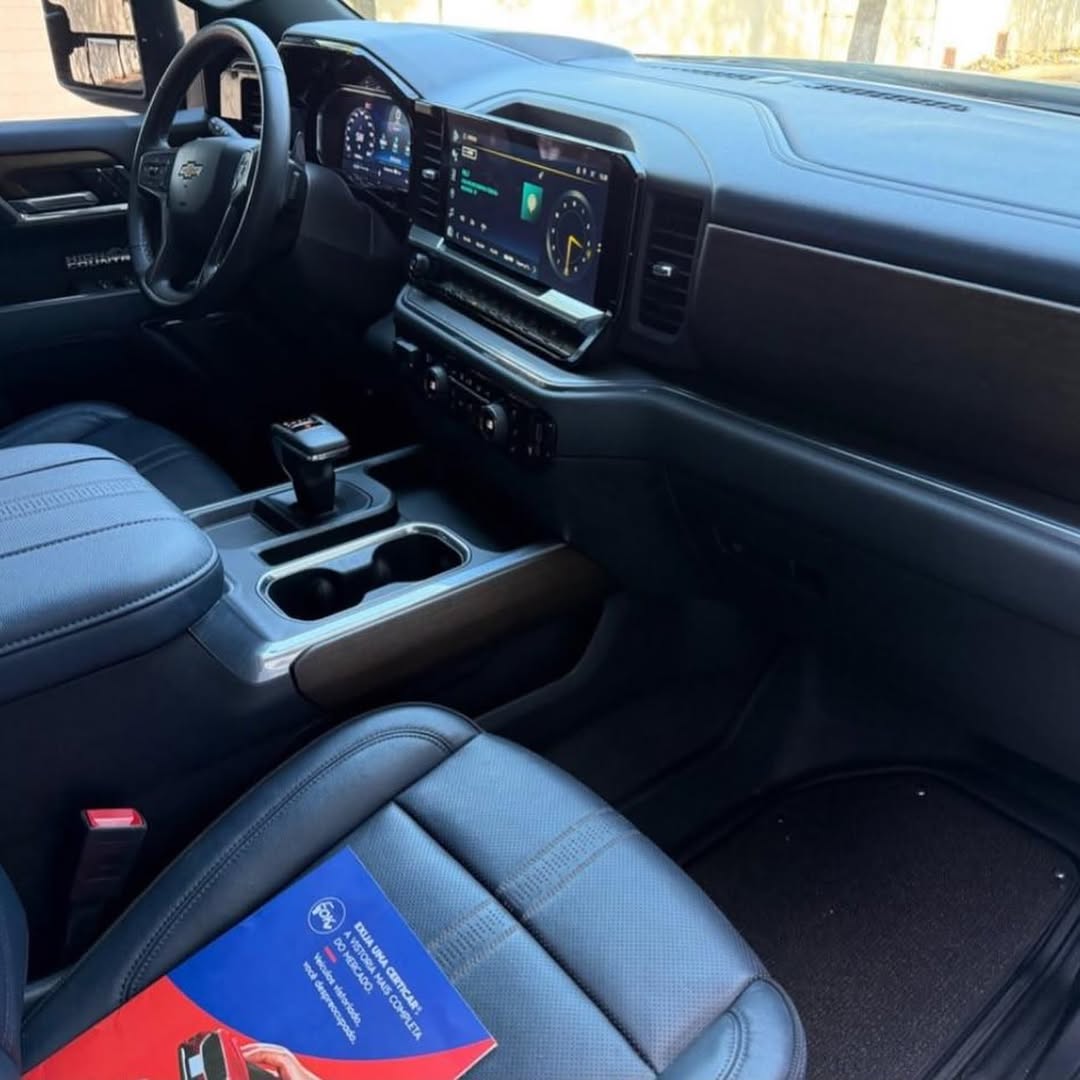 CHEVROLET SILVERADO HIGH COUNTRY - Imagem 14