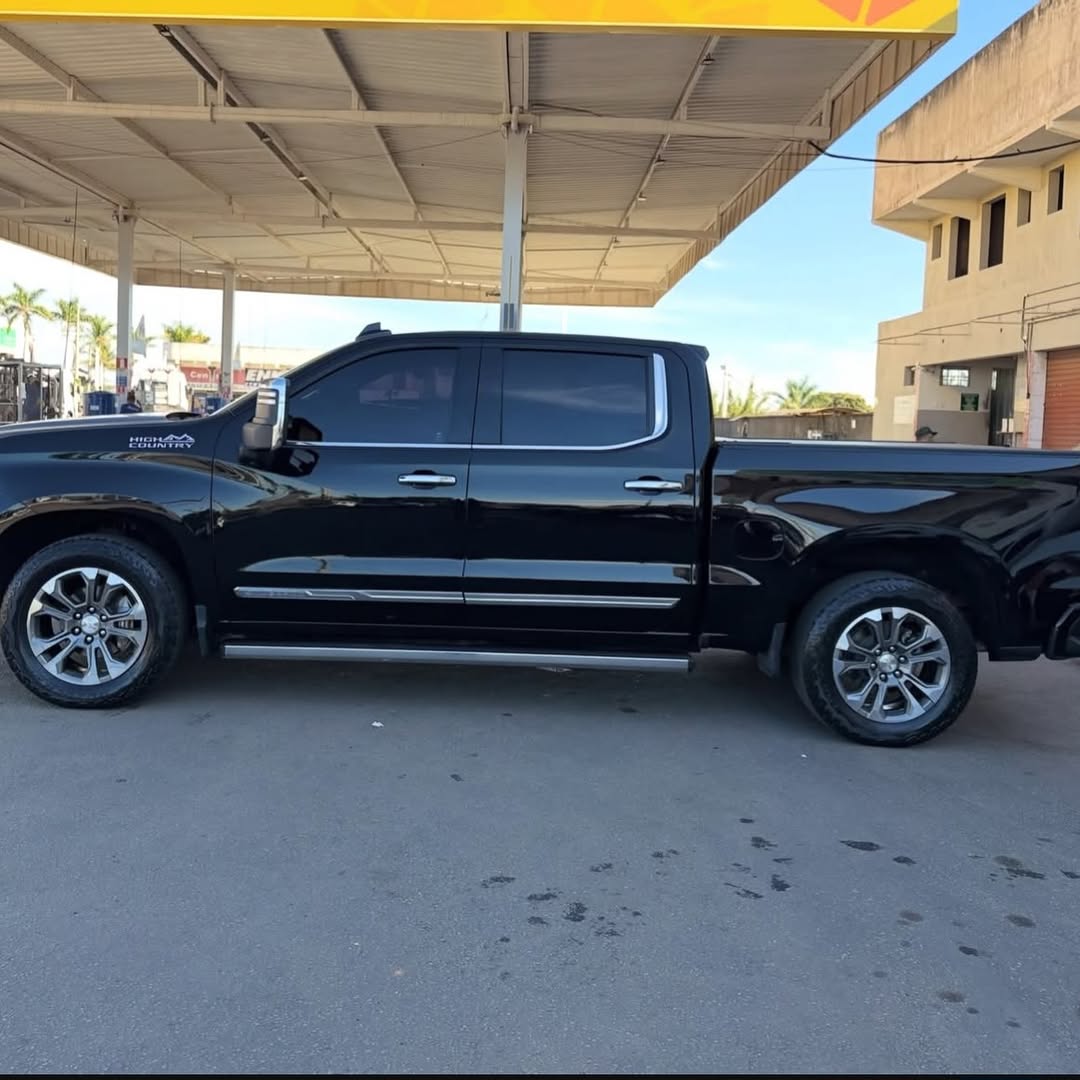 CHEVROLET SILVERADO HIGH COUNTRY - Imagem 4