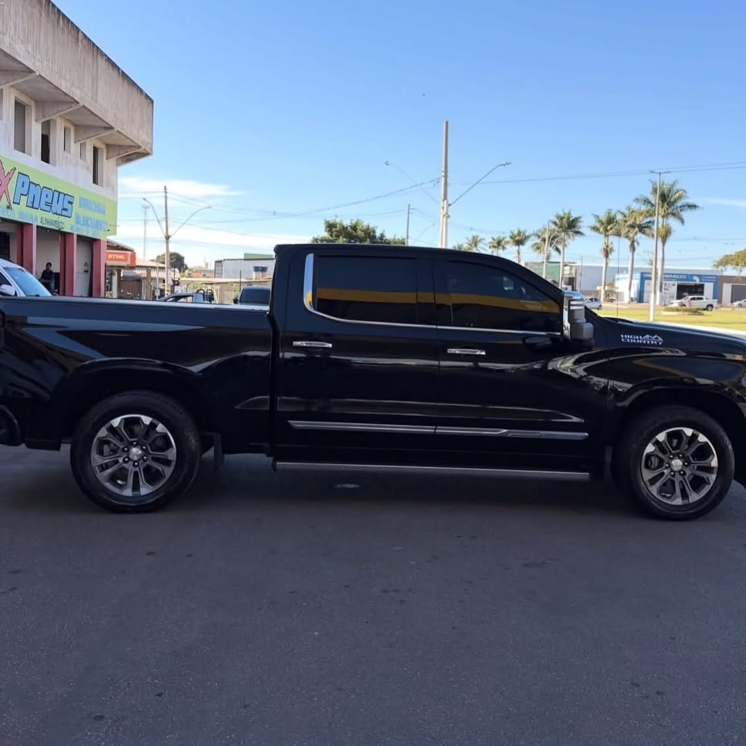 CHEVROLET SILVERADO HIGH COUNTRY - Imagem 5