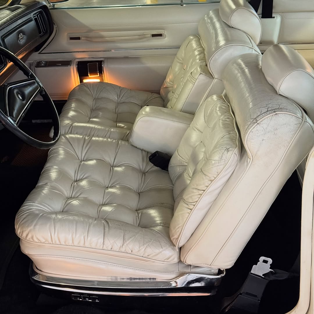 CHRYSLER NEW YORKER BROUGHTAM - Imagem 12