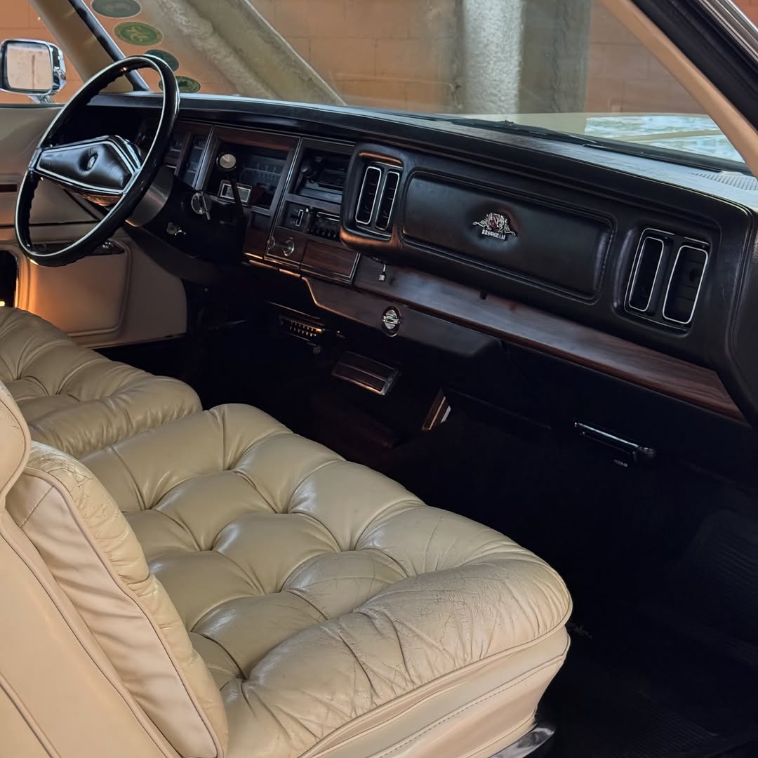 CHRYSLER NEW YORKER BROUGHTAM - Imagem 13