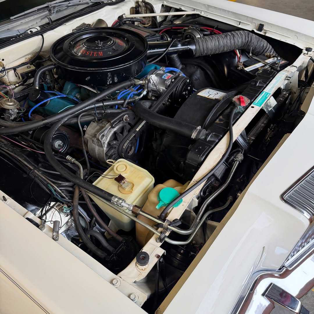 CHRYSLER NEW YORKER BROUGHTAM - Imagem 17