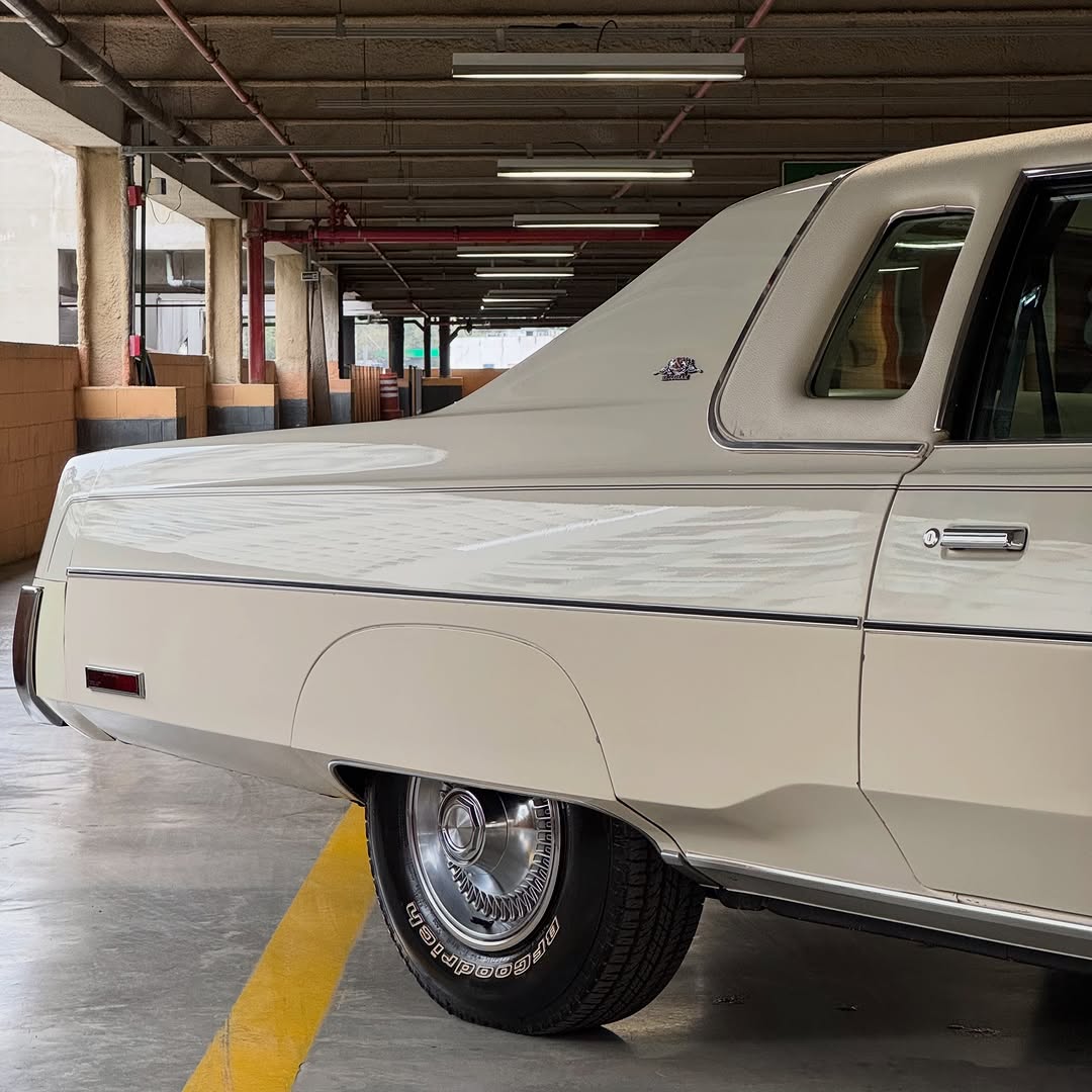 CHRYSLER NEW YORKER BROUGHTAM - Imagem 3
