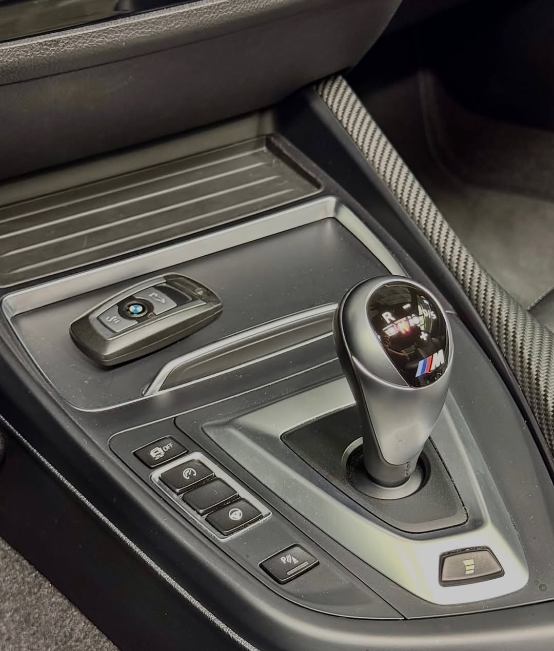 BMW M2 COMPETITION - Imagem 16