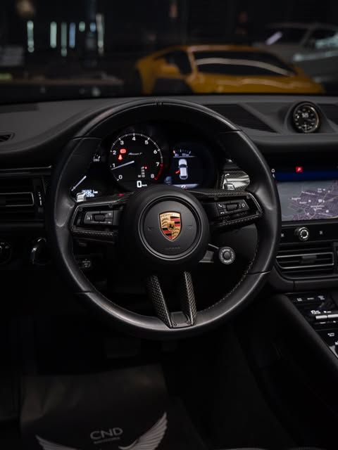 PORSCHE MACAN - Imagem 2