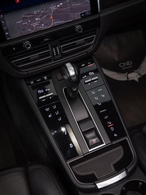 PORSCHE MACAN - Imagem 12