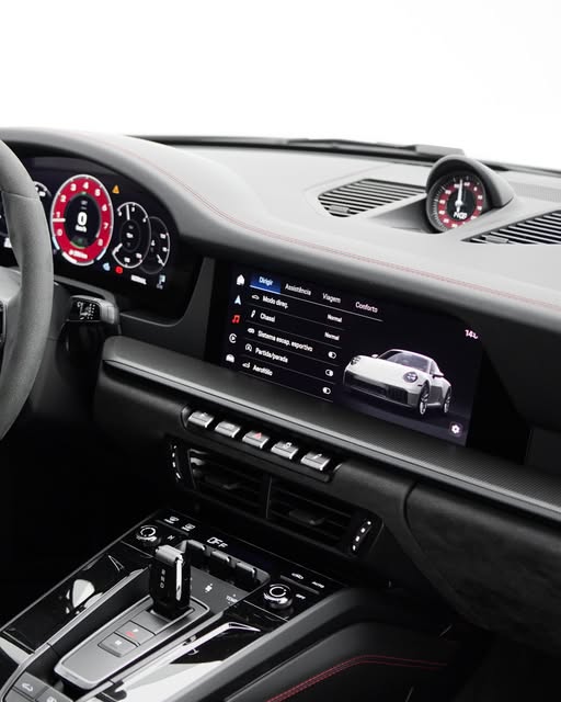 PORSCHE 911 GTS - Imagem 5