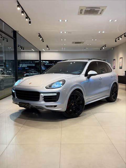 PORSCHE CAYENNE GTS - Imagem 1