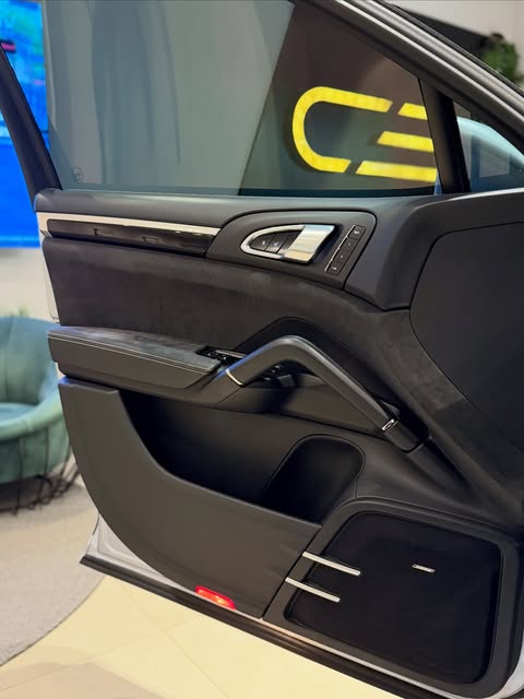 PORSCHE CAYENNE GTS - Imagem 14