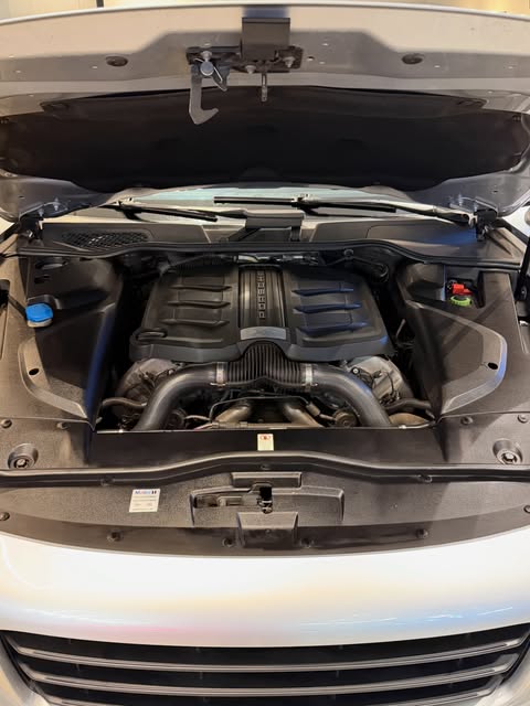 PORSCHE CAYENNE GTS - Imagem 16