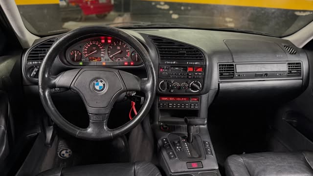 BMW 325I - Imagem 7