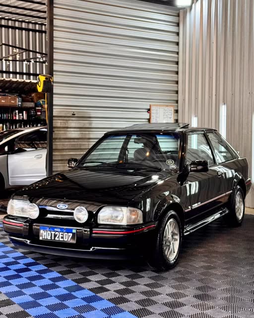 FORD ESCORT XR3 - Imagem 2