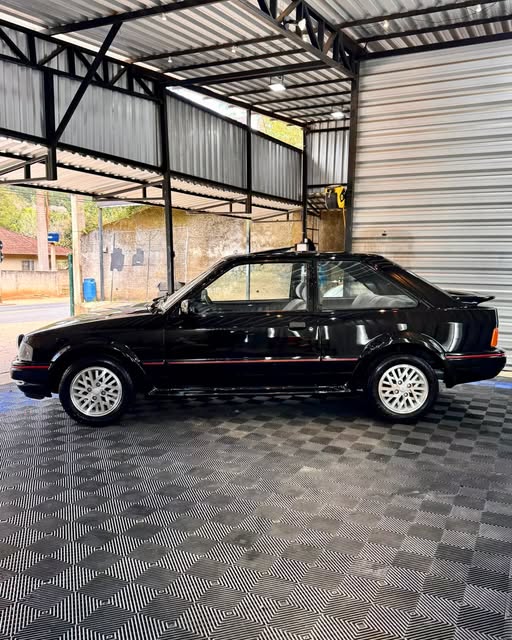 FORD ESCORT XR3 - Imagem 17