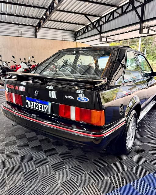 FORD ESCORT XR3 - Imagem 3