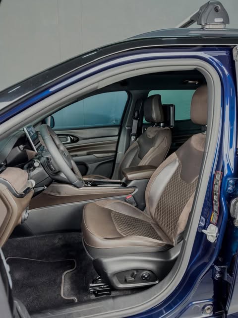 JEEP COMMANDER TD380 - Imagem 4