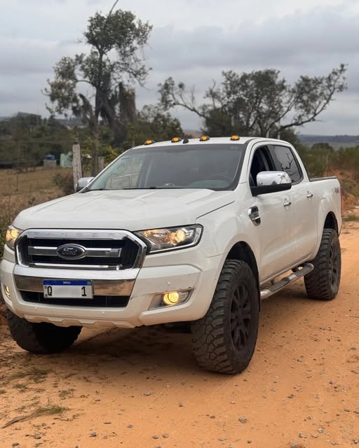 FORD RANGER XLT - Imagem 8