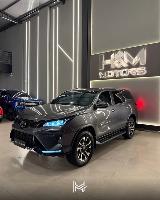 TOYOTA HILUX SW4 DIAMOND - Imagem 7