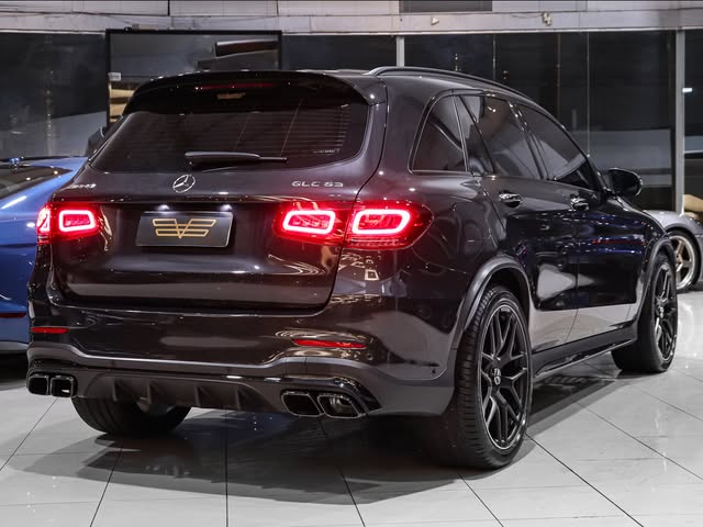 MERCEDES-BENZ GLC 63 AMG - Imagem 3