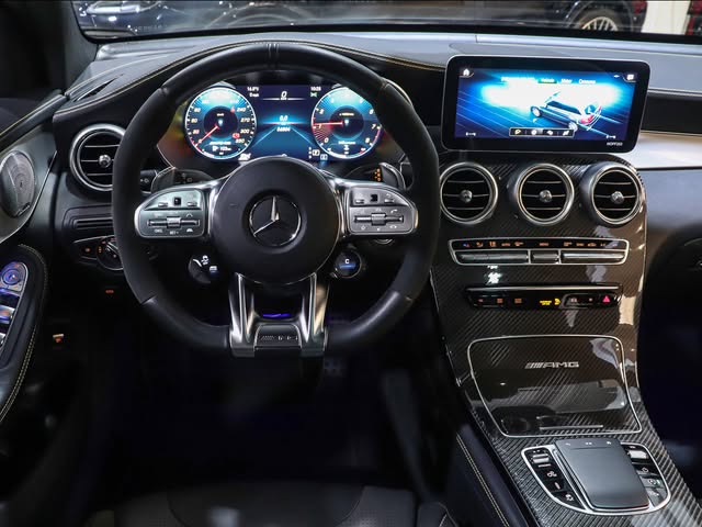 MERCEDES-BENZ GLC 63 AMG - Imagem 7
