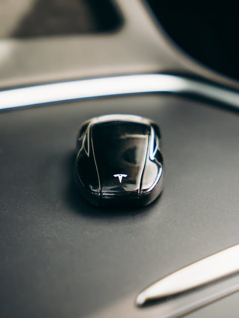 TESLA MODEL Y PERFORMANCE - Imagem 5