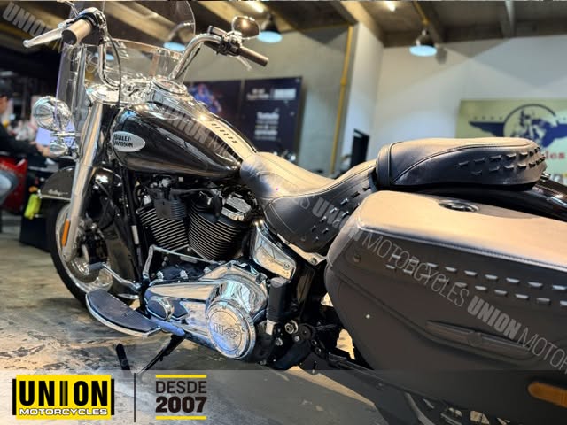 HARLEY-DAVIDSON HERITAGE CLASSIC 114 - Imagem 8