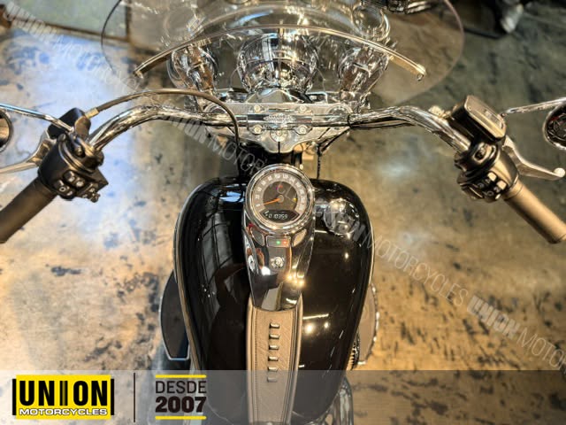 HARLEY-DAVIDSON HERITAGE CLASSIC 114 - Imagem 9