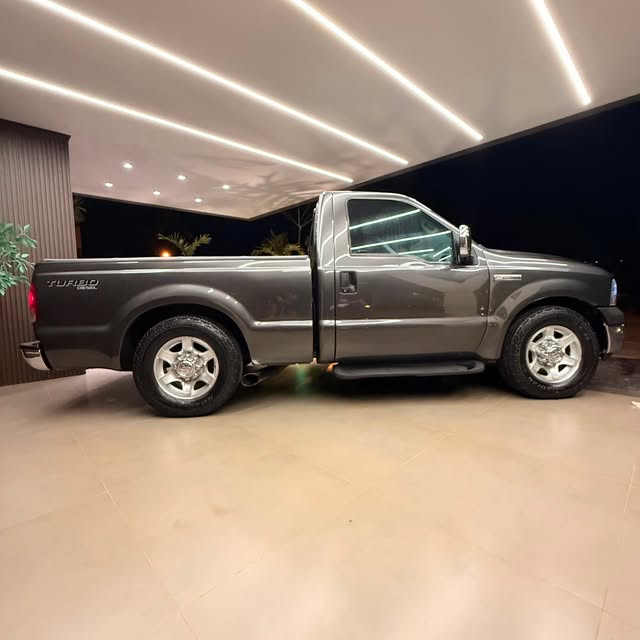 FORD F-250 XL-L - Imagem 4