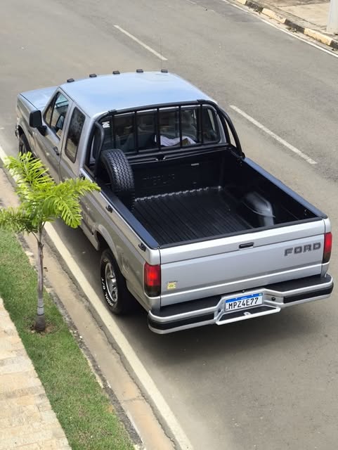 FORD F-1000 SUPER CAB XLT - Imagem 3