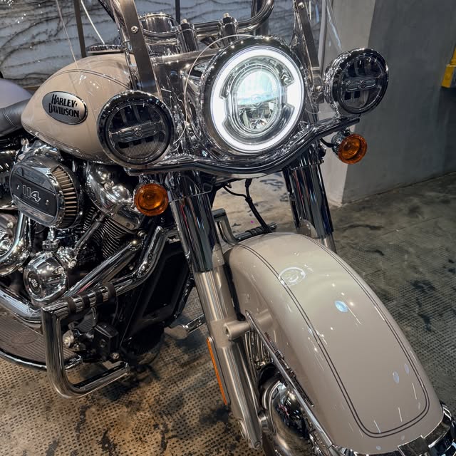 HARLEY-DAVIDSON HERITAGE CLASSIC 114 - Imagem 3