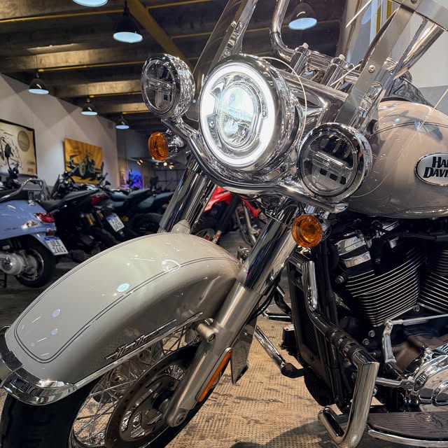 HARLEY-DAVIDSON HERITAGE CLASSIC 114 - Imagem 7