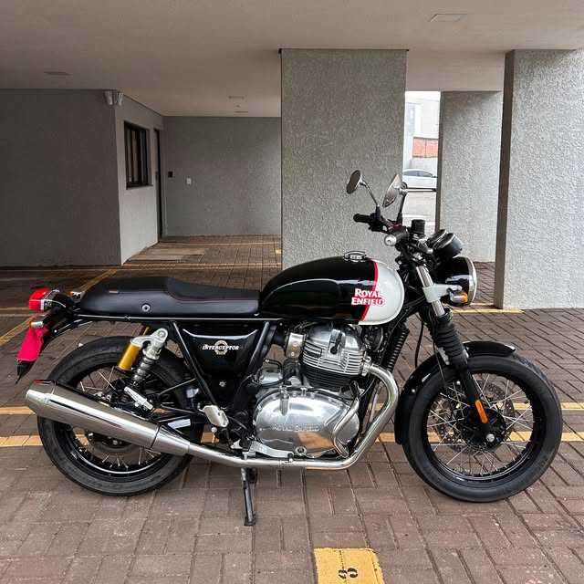 ROYAL ENFIELD INTERCEPTOR BLACKPEARL - Imagem 1