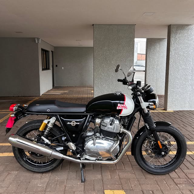 ROYAL ENFIELD INTERCEPTOR BLACKPEARL - Imagem 5